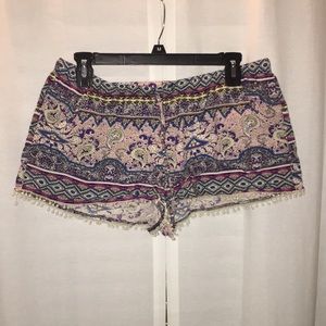 patterned shorts with waistband ties
